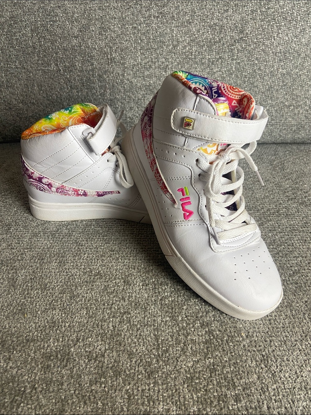 FILA White High-Top Sneakers with Multicolor Paisley Lining size 7